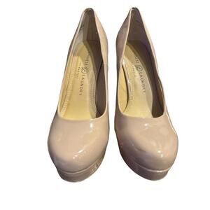 Chinese laundry nude heels  size 8